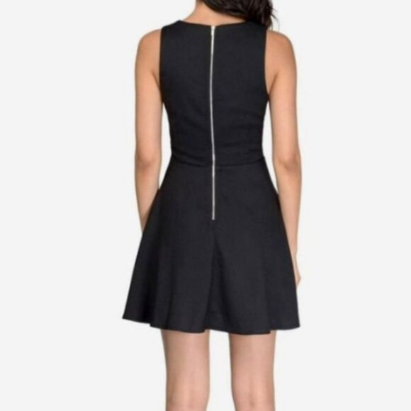 🟣🟣🟣 TOBI Women's Size Small Black Embroidered Floral Tunic Dress - Picture 3 of 11